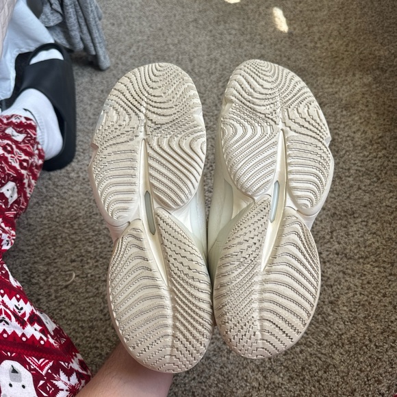 Don Issue #4 Cream and White size 12 M - Picture 4 of 5